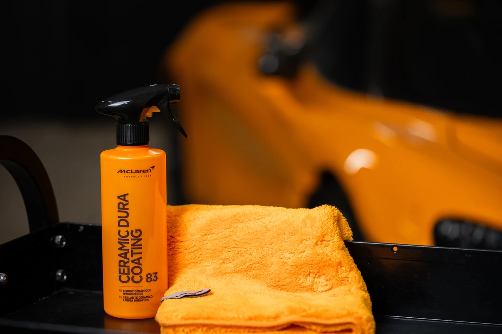 Vaporisateur McLaren Ceramic DURA Coating et microfibre orange